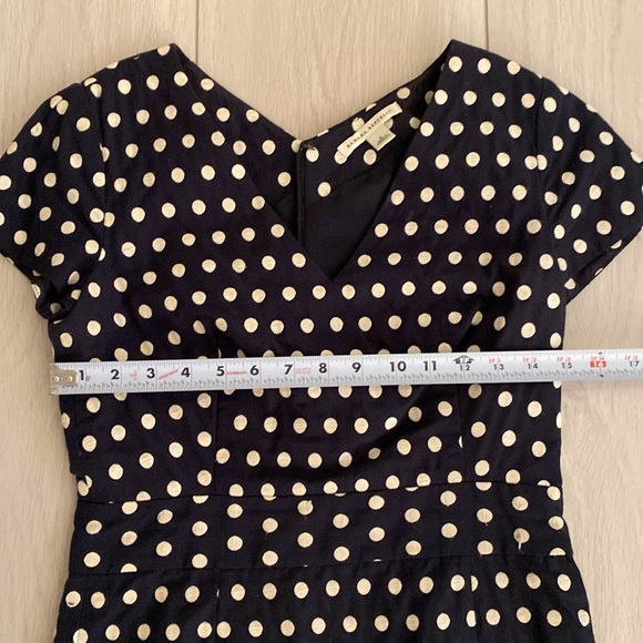 Navy Blue Polka Dot Banana Republic - Picture 6 of 11